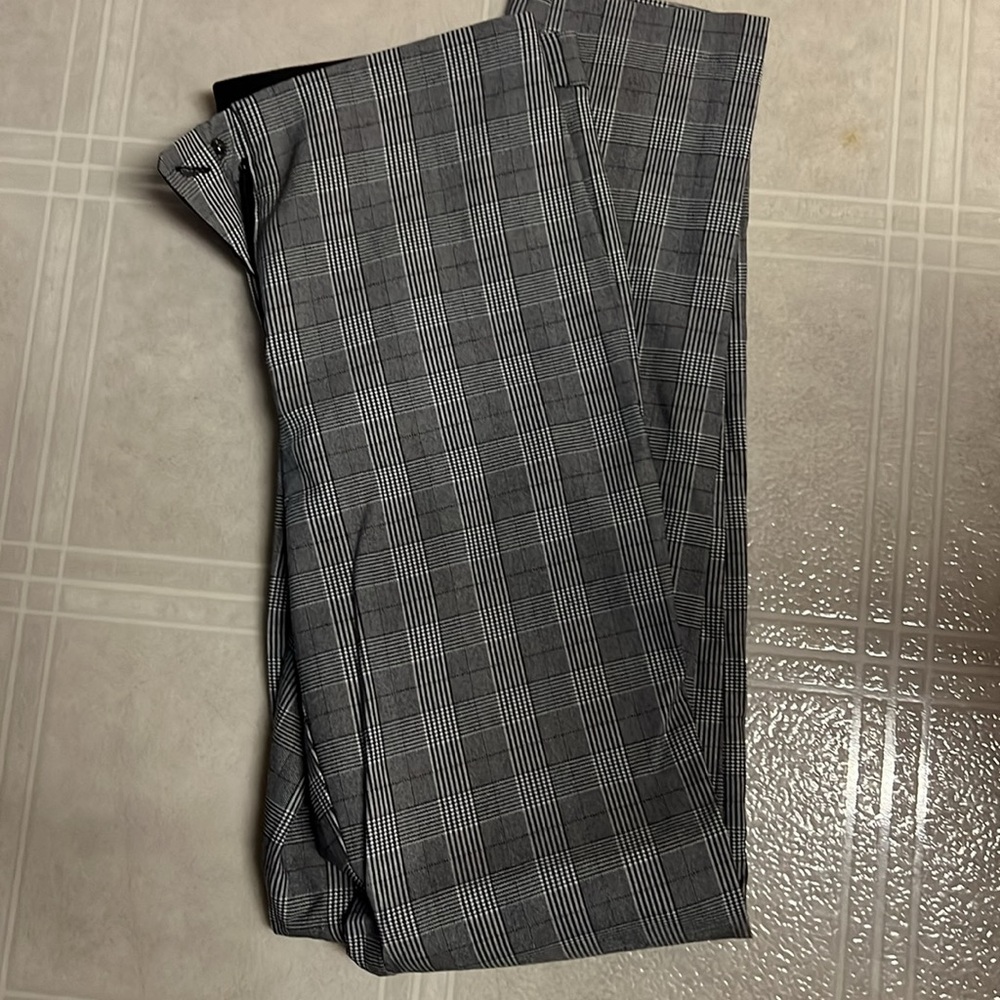 Stich Fix. Violets and Roses Plaid Dress Pants. 6 - Picture 2 of 3